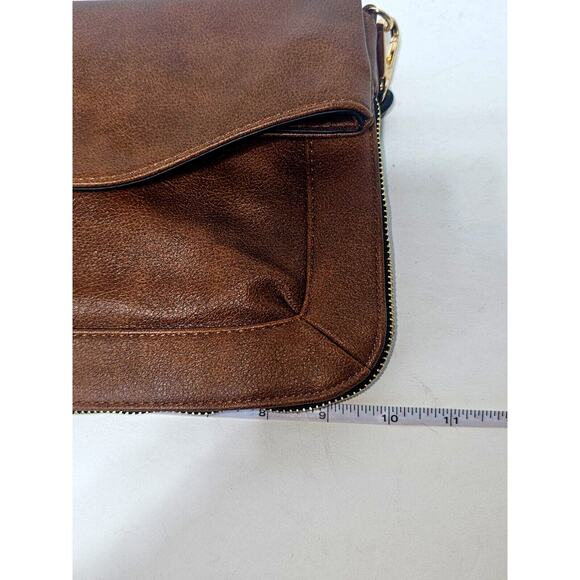 Moda Luxe Crossbody55 - Picture 11 of 15